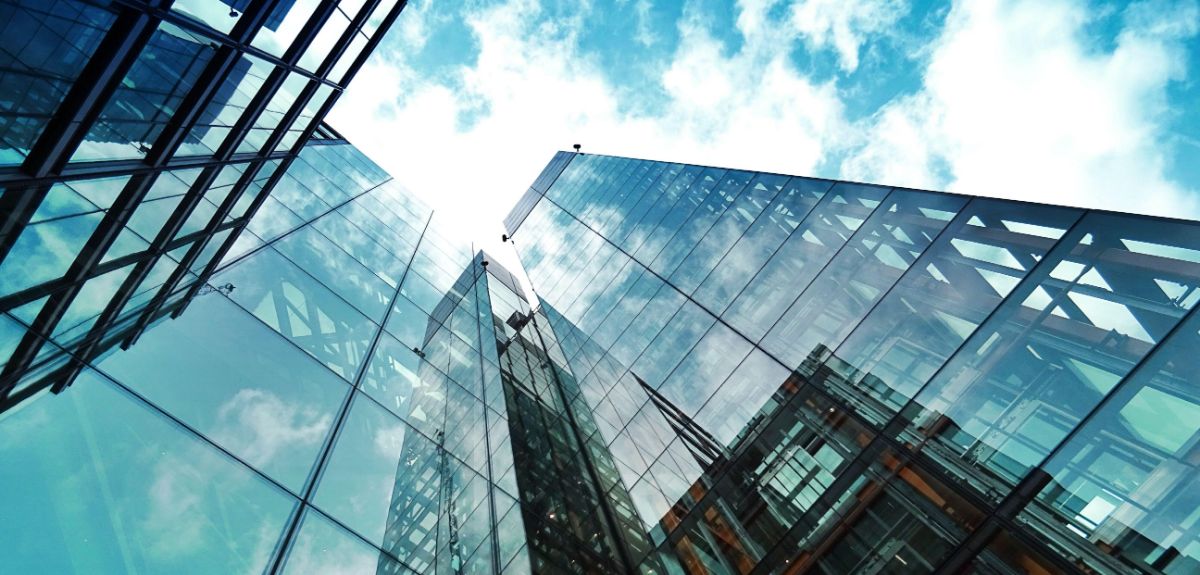 Építmény Alulról