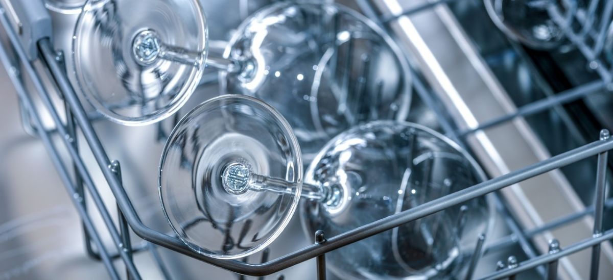 Poharak a gép belsejében