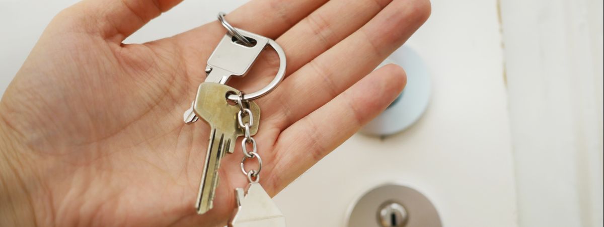 ingatlanközvetítő szakma bemutatása képen